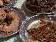 -梁老三麻辣鸡头总店