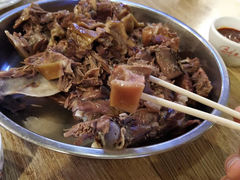 -春明狗肉馆(园丁花园店)