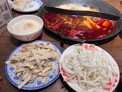 -萍姐火锅·公路夜市(武汉首店)