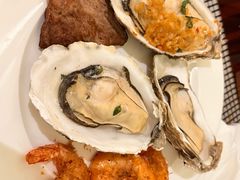 -广州万富希尔顿酒店·感趣自助餐厅·金秋蟹宴生蚝海鲜刺身