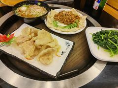 -靠山屯东北铁锅炖(东北菜，古美西路店)