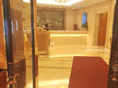 -维也纳智好酒店(深圳罗湖口岸国贸火车站店)