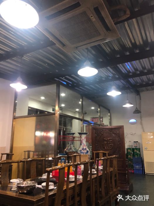 龙顺园麻辣香锅(机场店)大堂图片