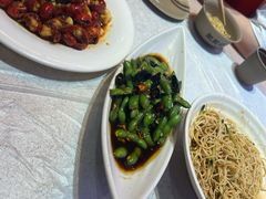 -肥肥虾庄·金牌油焖大虾(首义路店)