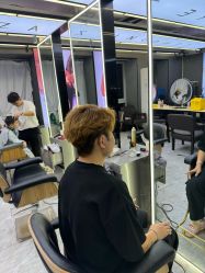 -藤野造型烫发染发