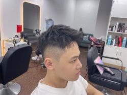-乾健·烫染·接发SALON