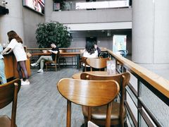 大堂-星巴克(浙江省人民医院店)