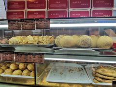 面包甜点陈列柜-白玉兰食品(甜云店)