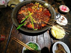 -四小区火锅·巷子里的重庆火锅(花照壁店)
