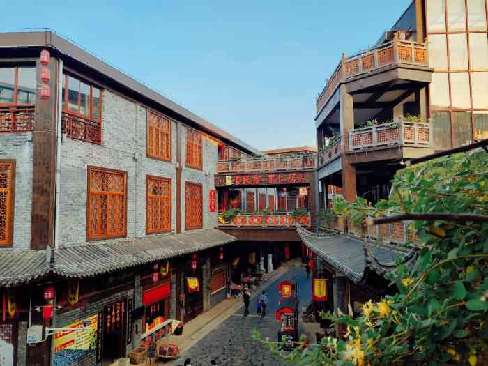 庐陵人文谷-"晚上来的话,夜景还行,就前段时间中秋的时.