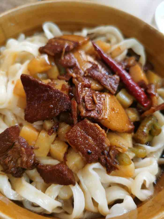 李氏灵寿腌肉面-"最近总在大众点评上刷到他家,恰好离家不远.