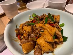-关东小磨东北菜(上海长风大悦城店)