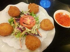 -J Daeng Seafood