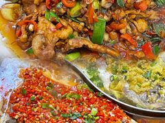 -阿瓦山寨·湘菜现炒·剁椒鱼头王(咸阳总店)