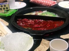 骨汤鸳鸯锅-川中故事·成都老火锅(东书房店)