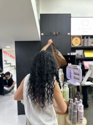 -乾健·烫染·接发SALON