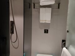 -万泊酒店(长沙五一广场国金中心店)