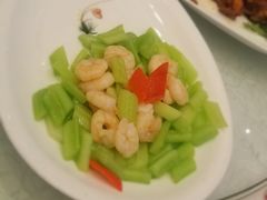 西芹炒虾仁(例)-亢龙太子酒轩(东湖店)