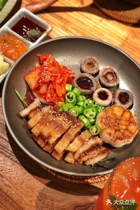 TAIFORKS 大福食堂·山葵烤肉料理·拌饭(宝安店)意式鳀鱼酱碳烤黑猪肉图片