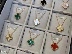 -小飞侠奢侈品回收 寄卖 养护(宝山宝龙广场店)