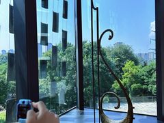 -知美术馆