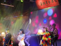 -喜鹊音乐酒馆(西街店)