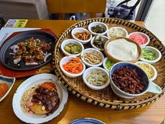 -包整·丝娃娃(一览甲秀楼风景店)