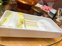 -额尔敦传统涮.冰煮羊火锅(乌兰察布体育场店)