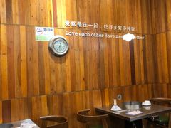 大堂-胡须佬鸡煲四季火锅店(石厦西村直营店)