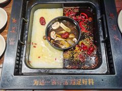 -老牌坊云南鱼豆花火锅(嵩山店)