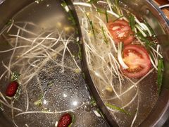 -苗伯妈酸汤火锅