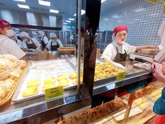 面包甜点陈列柜-鲍师傅糕点(国金街店)