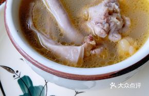 Spicy Black Pepper Pig's Stomach Chicken