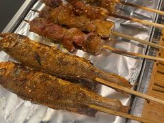 -烤满分·东北烧烤(首经贸店)