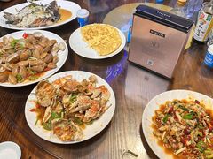 -三亚火车头万人海鲜广场