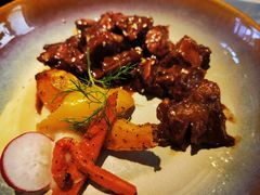照烧谷饲牛肋配橄榄油烤时蔬-幸薈飯堂