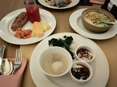 -怡咖啡海鲜自助餐厅(浦东香格里拉店)