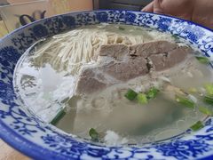 枫镇肉面-裕兴记·三虾面(西北街总店)