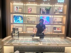 -茂昌眼镜(南京东路店)
