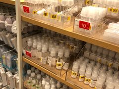 -名创优品(广东东莞东城万达2店)