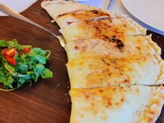 芝士披萨-弘雅饭店