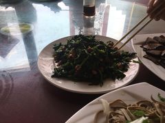 -溢心园香河肉饼总店