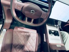 -蔚来中心(北京中关村店)