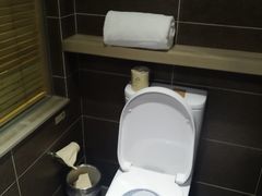 -西安大雁塔科技大学地铁站亚朵酒店