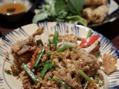 -Cuc Gach Quan Restaurant
