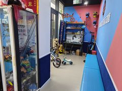 -八爪矩阵极限运动馆·儿童平衡车·感统训练(南海子公园校区)