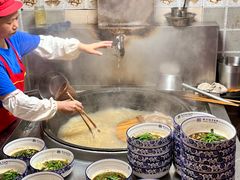 -镇南锅盖面馆(解放路店)