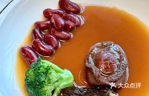 Abalone with Oyster Sauce and Morel Mushrooms