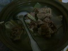 馄饨老鸭煲-老品芳