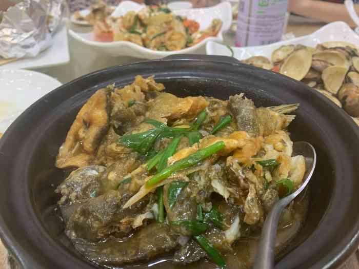 鲤鱼门海鲜酒家-"味道一般吧,服务不错,砂锅鲍鱼好吃!辣酒.